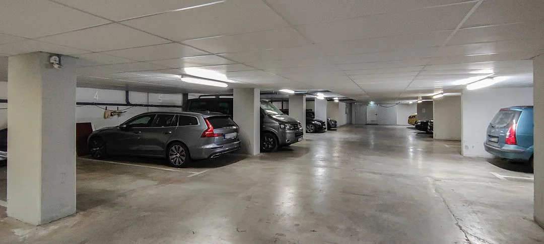  Parking in Prenzlauer Berg, Germany No. 282124