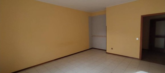 2 bedrooms Apartment in Isernia, Italy No. 29116 2