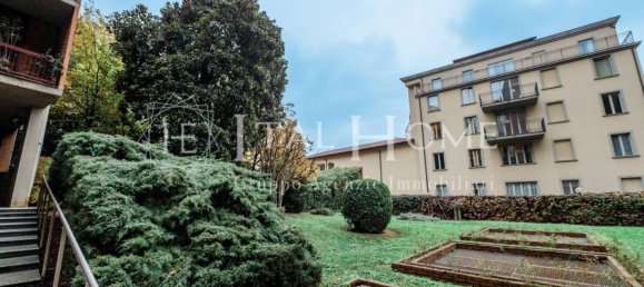 2 bedrooms Apartment in Bergamo, Italy No. 323441 4