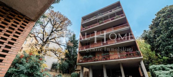 2 bedrooms Apartment in Bergamo, Italy No. 323441 2