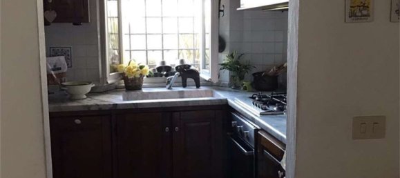 6-salle Maison à Forte dei Marmi, Italy No. 35768 10