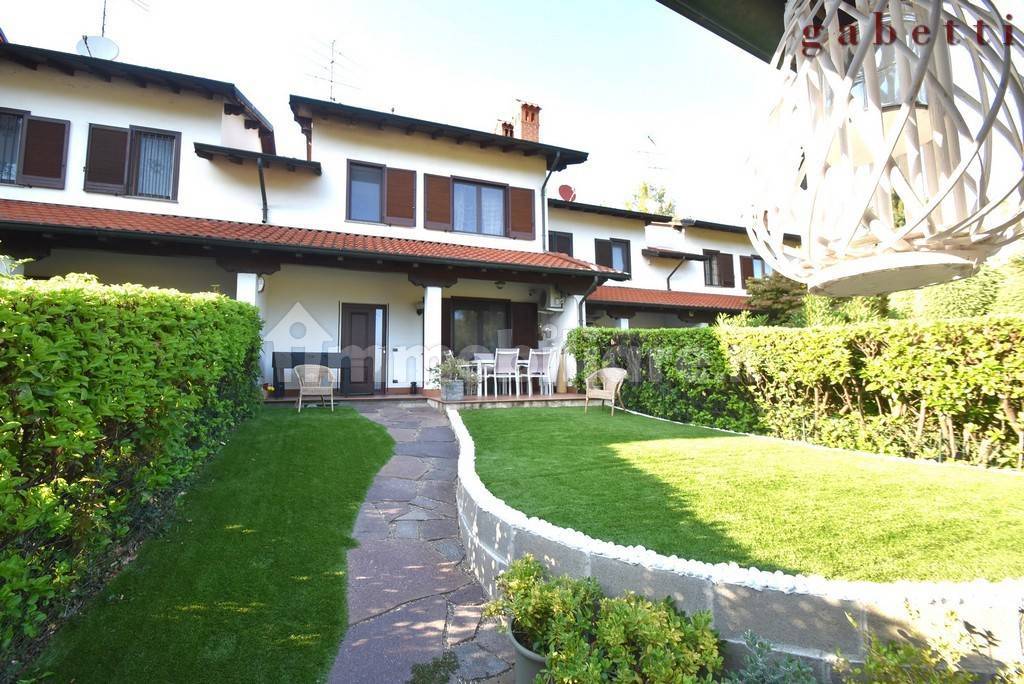 3 bedrooms House in Magenta, Italy No. 295871