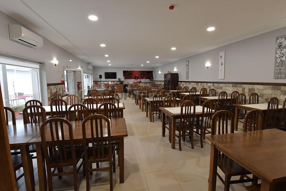  عقار تجاري في Chaves, Portugal 2060متر مربع رقم 213149