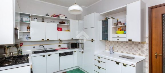 4 Schlafzimmer Wohnung in Turin, Italy, Nr. 315382 8