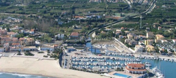 5 غرف نوم فيلا في Oliva, Spain رقم 2510 25