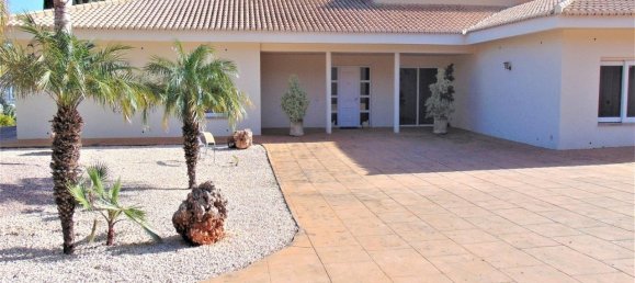 5 غرف نوم فيلا في Oliva, Spain رقم 2510 9