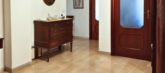 4-Zimmer Wohnung in Bari, Italy, Nr. 268050 2