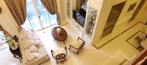 4 Schlafzimmer Haus in Khlong Toei, Thailand, Nr. 10057 3