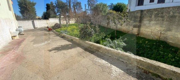 4 rooms House in Bitonto, Italy No. 28505 42