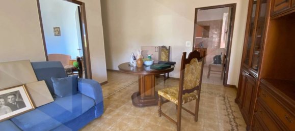 4 rooms House in Bitonto, Italy No. 28505 28