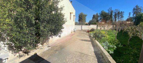 4 rooms House in Bitonto, Italy No. 28505 40