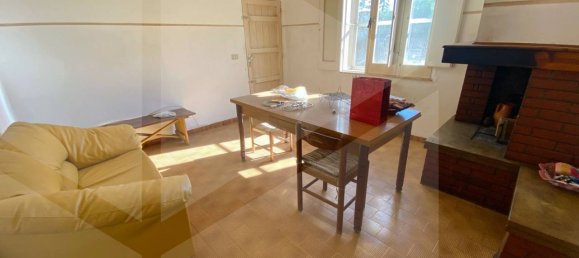 4 rooms House in Bitonto, Italy No. 28505 11