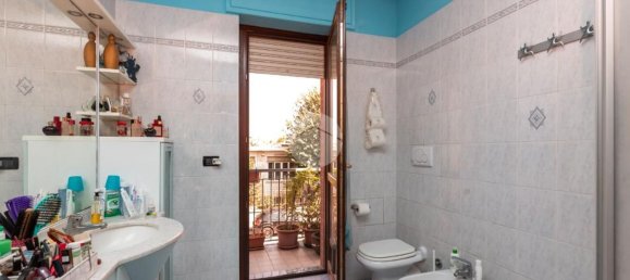 3 bedrooms Apartment in Collegno, Italy No. 380309 11