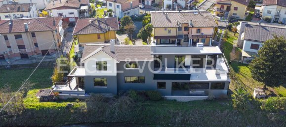 3 bedrooms House in Conegliano, Italy No. 103884 9