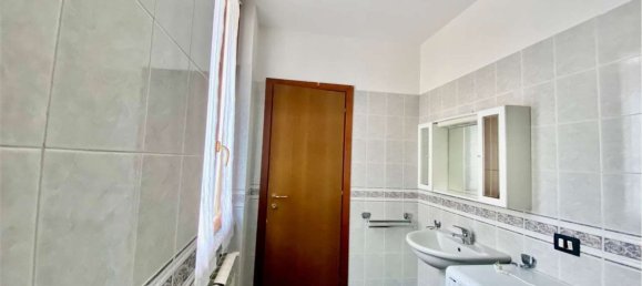 3 rooms Apartment in Bosisio Parini, Italy No. 74873 14