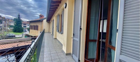 3 rooms Apartment in Bosisio Parini, Italy No. 74873 17