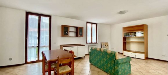 3 rooms Apartment in Bosisio Parini, Italy No. 74873 7