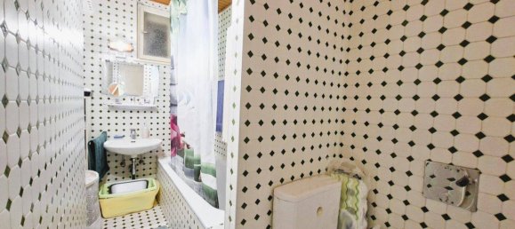 4 rooms Apartment in Alsergrund, Austria No. 228116 3