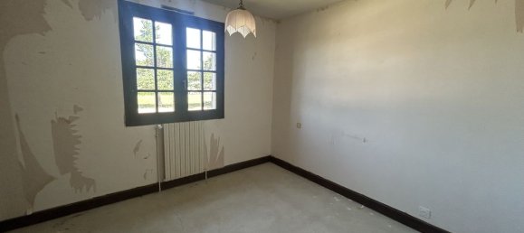 4 bedrooms House in Saint-Yrieix-le-Dejalat, France No. 293796 5