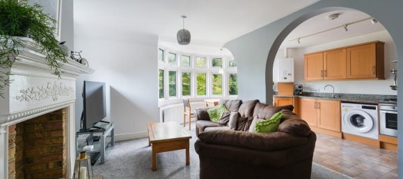 2 bedrooms Apartment in Epsom, United Kingdom No. 9695 4