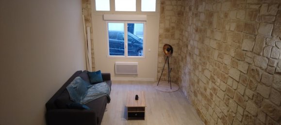 Estudio en Toulon, France No. 299277 3