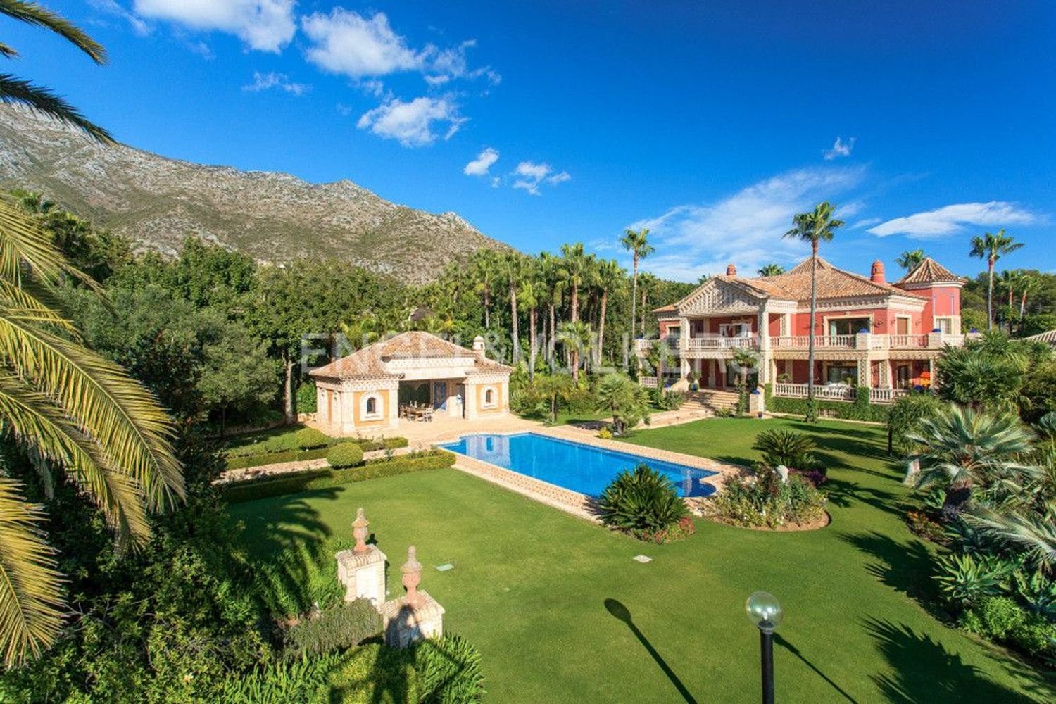 9 chambres Villa à Marbella, Spain No. 99875