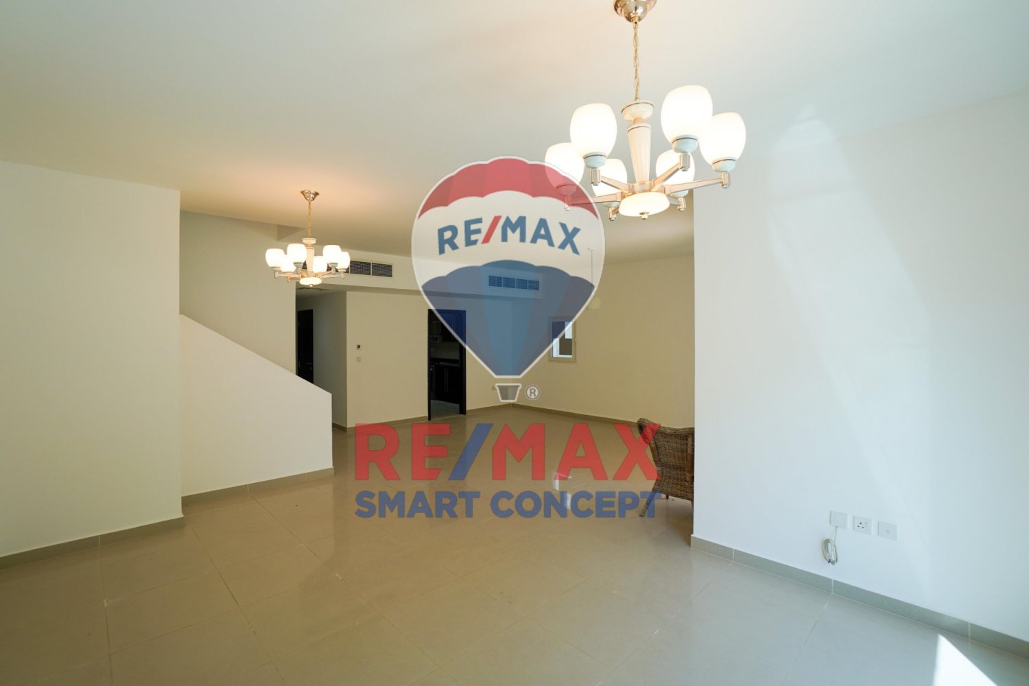 Adosado de 5 dormitorios en Al Reef, UAE No. 28165