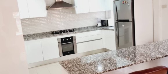 4 bedrooms Cafe / restaurant in Pattaya, Thailand No. 5112 4