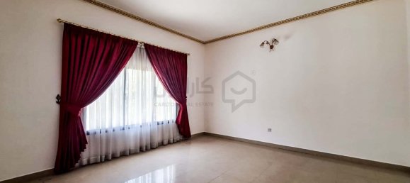 4 bedrooms Villa in Manama, Bahrain No. 628 2