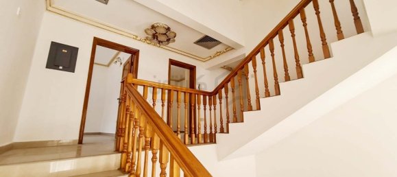 4 bedrooms Villa in Manama, Bahrain No. 628 5