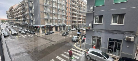 3 rooms Building in Bari, Italy No. 34343 14