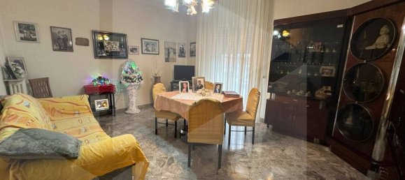 3 rooms Building in Bari, Italy No. 34343 4
