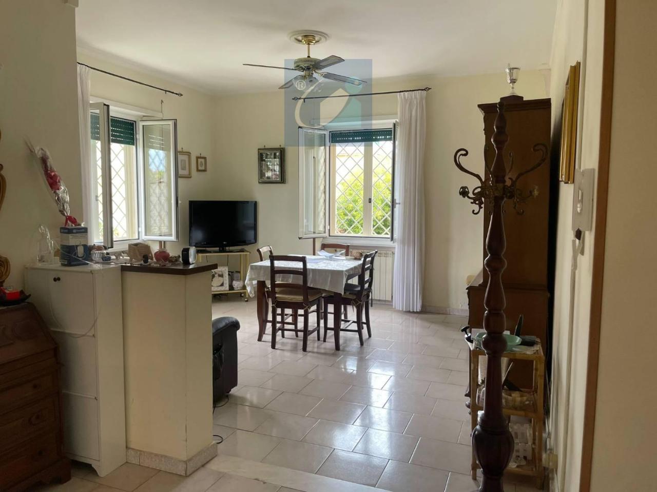 Apartamento de 3 divisões em Monterotondo, Italy N.º 19337