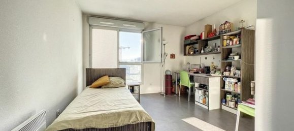 Estudio en Lyon, France No. 289821 3