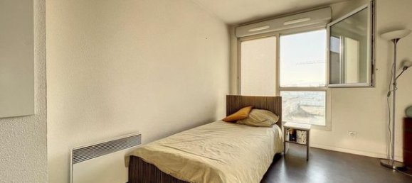 Estudio en Lyon, France No. 289821 2