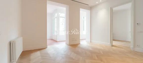 Квартира с 2 комнатами в Старый город, Испания № 33997 48