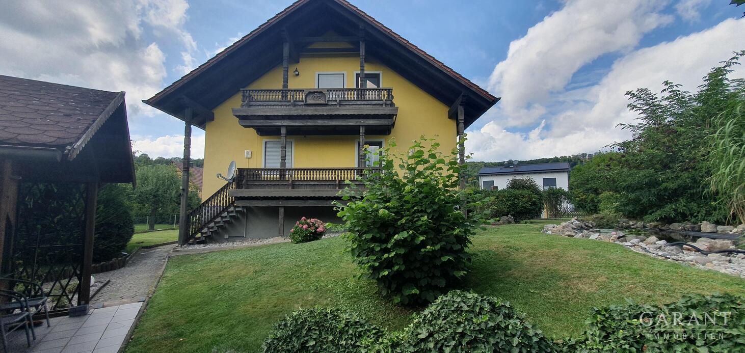 Moradia em banda de 9 divisões em Schwandorf, Germany N.º 117423