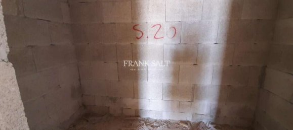 2 bedrooms Maisonette in Victoria, Malta No. 616 4