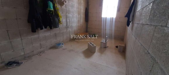 2 bedrooms Maisonette in Victoria, Malta No. 616 3