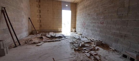 2 bedrooms Maisonette in Victoria, Malta No. 616 5