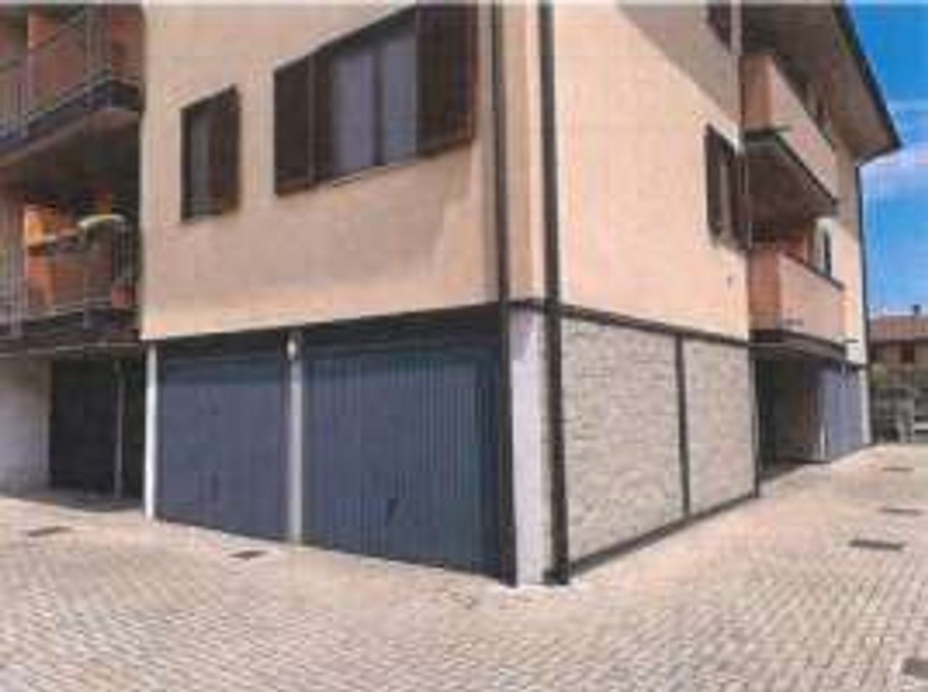  مرآب في Casaletto Lodigiano, Italy 18متر مربع رقم 289633