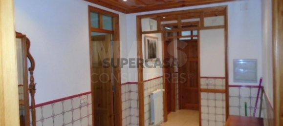 304m² Building in Alcobaca, Portugal No. 160167 2