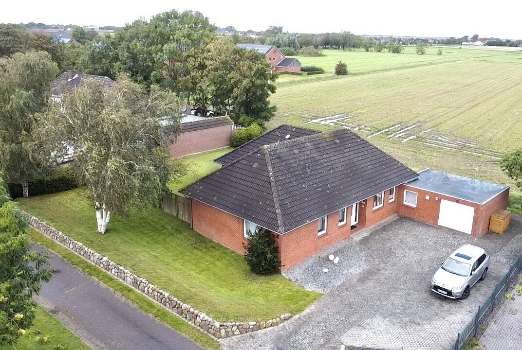 5 rooms Bungalow in Nordfriesland, Germany No. 104617