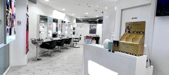 Propriété commerciale à Salò, Italy 85m² No. 6336 5