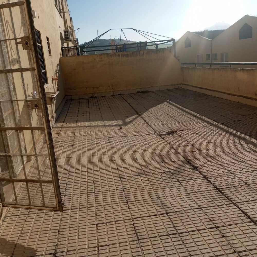 Propriété commerciale à Caceres, Spain 200m² No. 241241