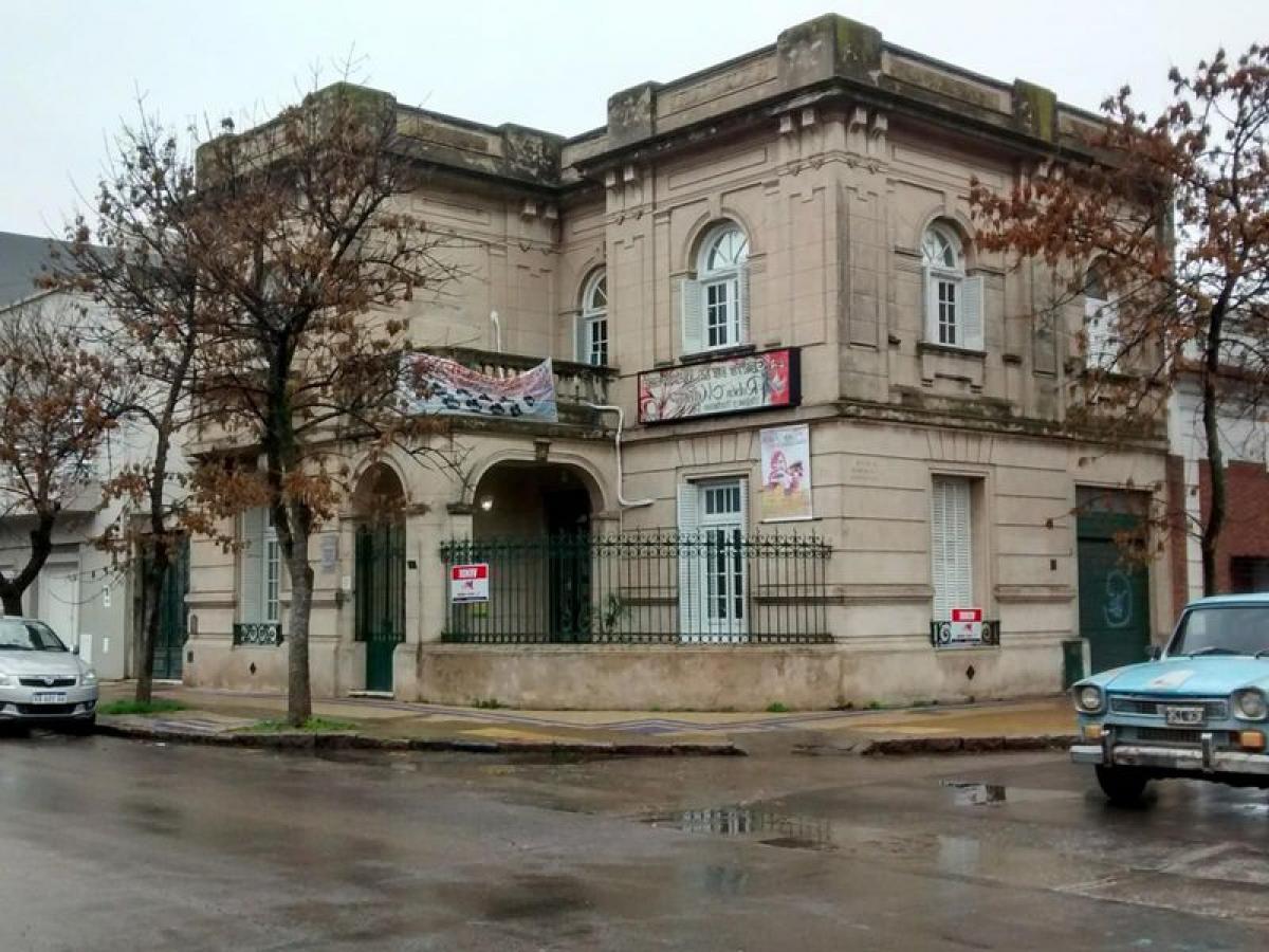 4 bedrooms Apartment in Buenos Aires, Argentina No. 98979