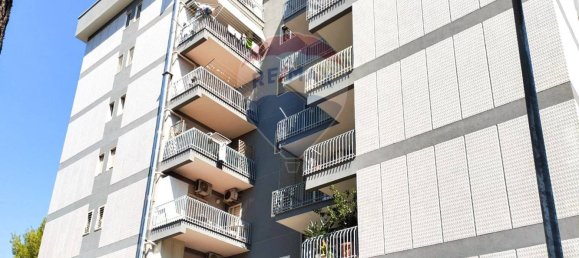 2 bedrooms Apartment in Bari, Italy No. 270521 6