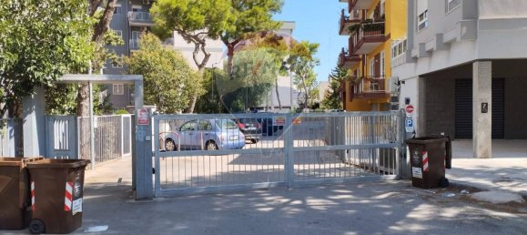 2 bedrooms Apartment in Bari, Italy No. 270521 4