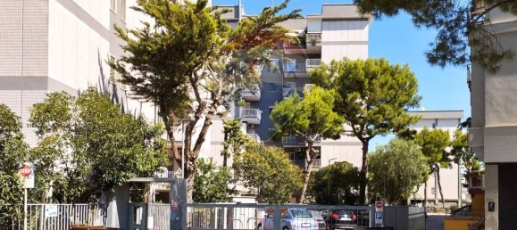 2 bedrooms Apartment in Bari, Italy No. 270521 2