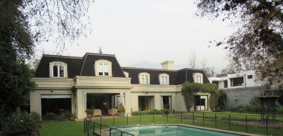 6 bedrooms House in Santiago, Chile No. 2102